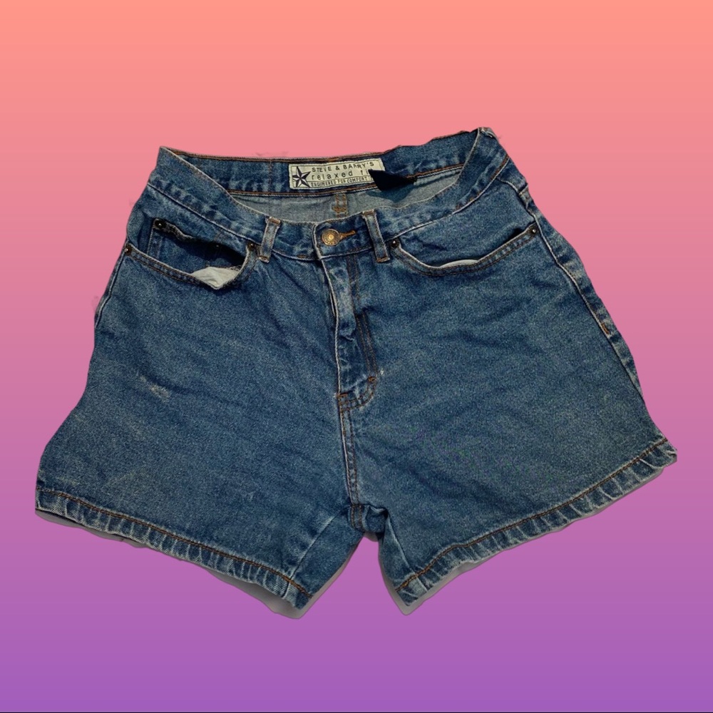 vintage Steve & Barry’s denim shorts 💙